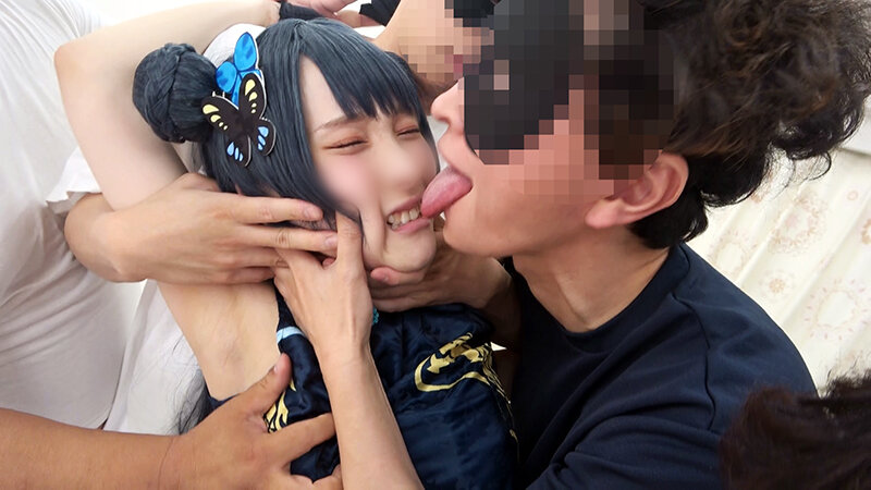 上から目線が超ムカつく神級スタイル絶品美少女レイヤー 中出しザーメン16発【底辺カメコ集団が無限デカチン膣ボコ制裁】6P大乱交SEX 007