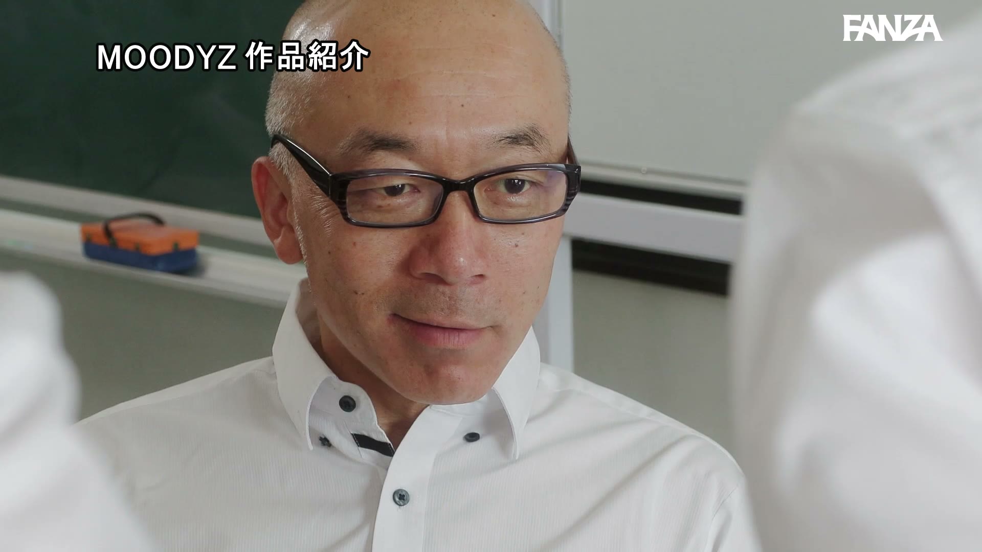 サークルCior×MOODYZ専属’九野ひなの’豪華コラボ！ 強気に文句を言いながらもエロい身体が反応してNTRれる保健医実習生の本。実写版 002